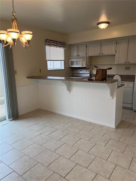 200 N Avalon Dr Apt 3 - Photo 4 of 26