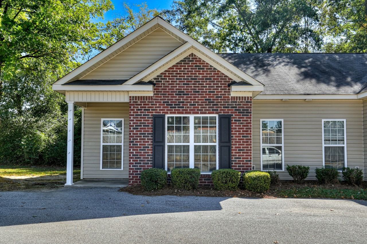 Mustin Woods Apartments - Photo 3 of 39