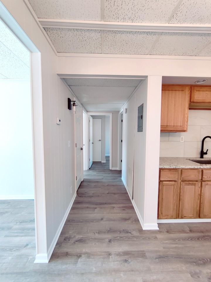 036 / 830 W Church St, Sheridan - Photo 5 of 9