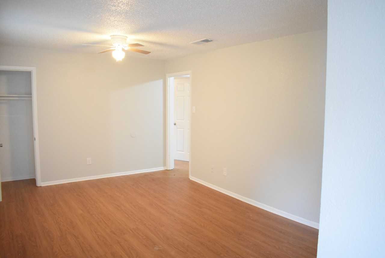 2433 Woden Road - Photo 4 of 20