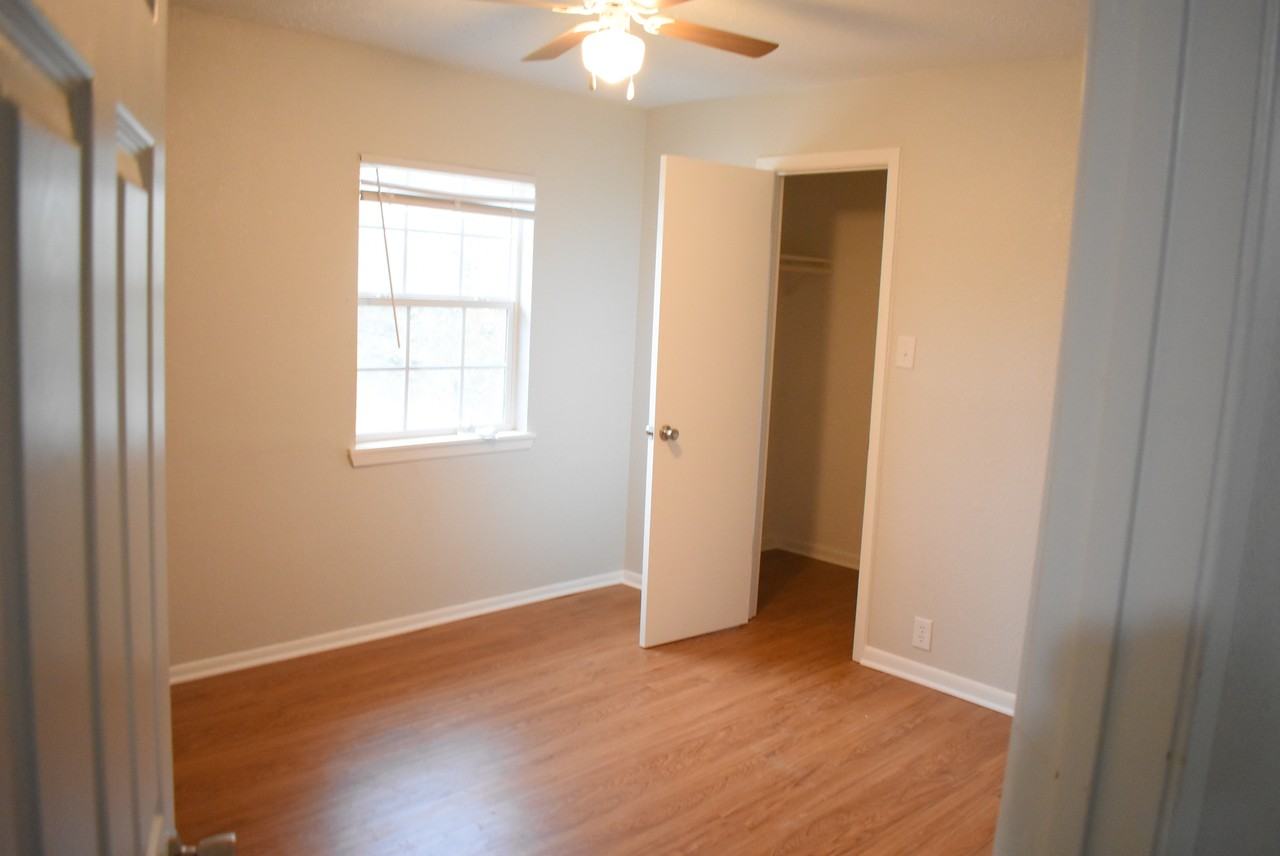 2433 Woden Road - Photo 6 of 20