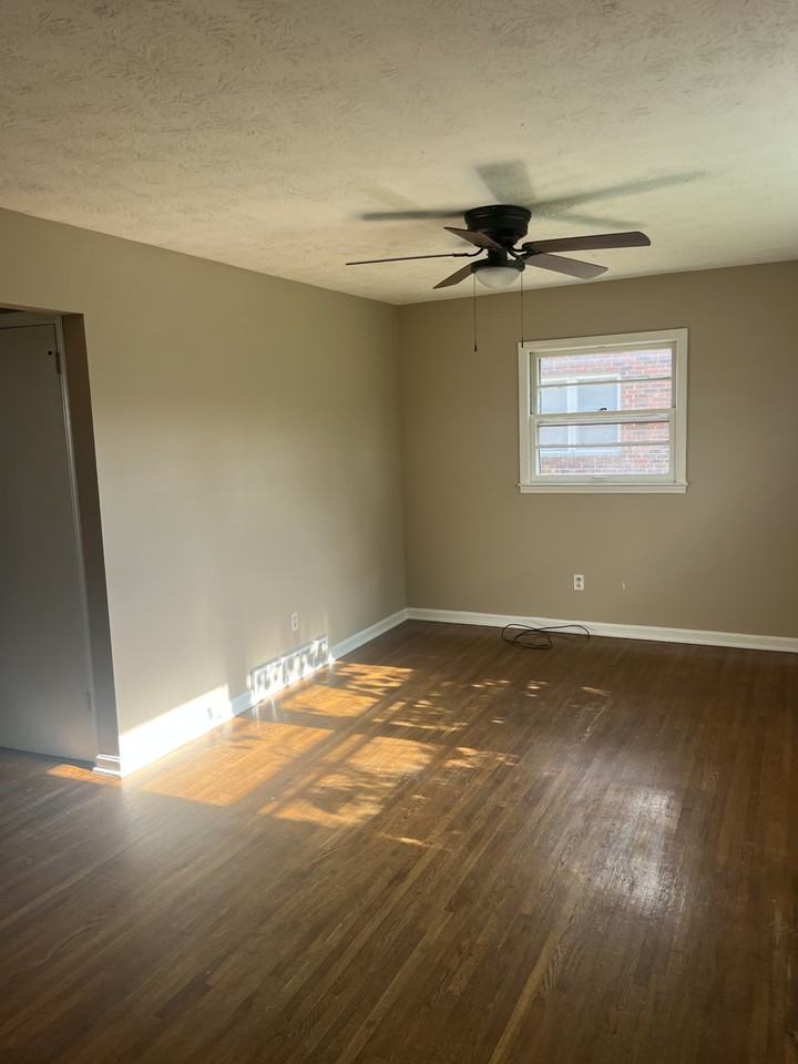 356 Radcliffe Rd. Unit B - Photo 3 of 7