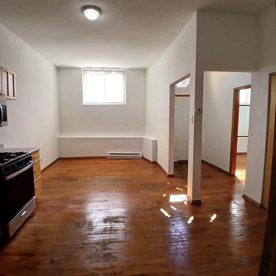 Cicero / Barry Building - Photo 3 of 14