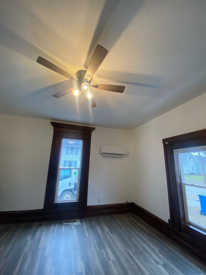 417 South Sheldon Street - Photo 2 of 9