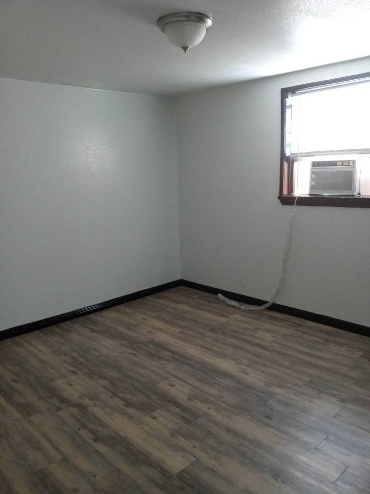 Kowis - Photo 5 of 12