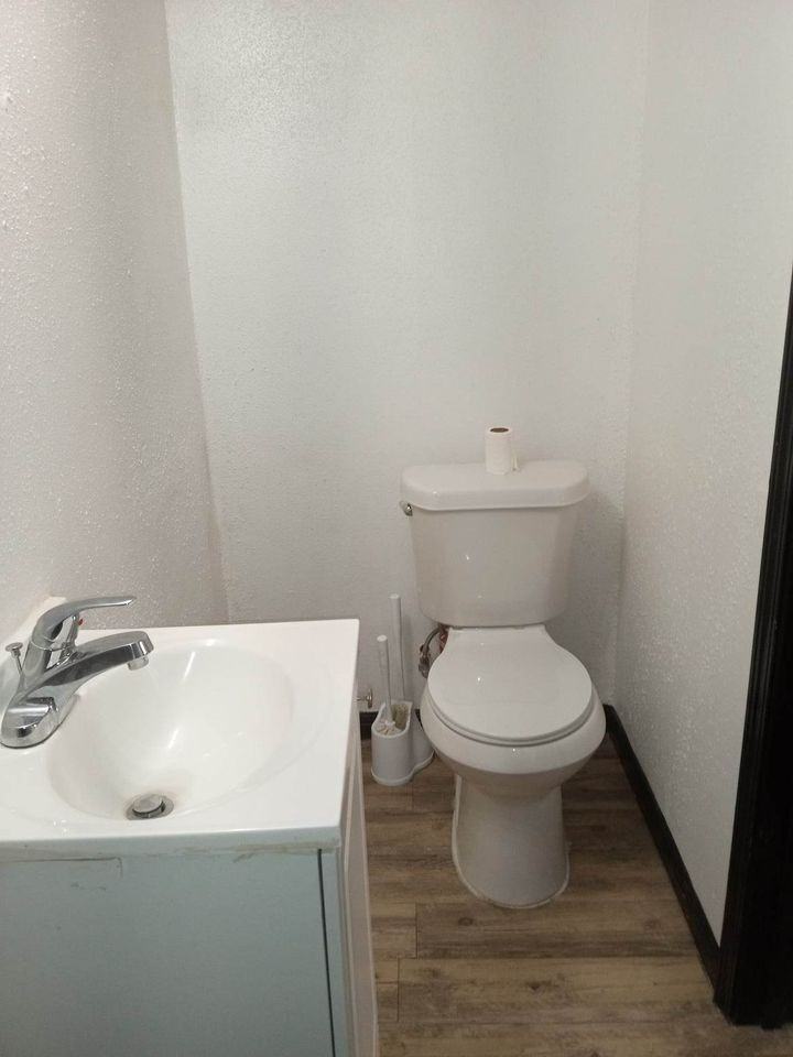 Kowis - Photo 7 of 12