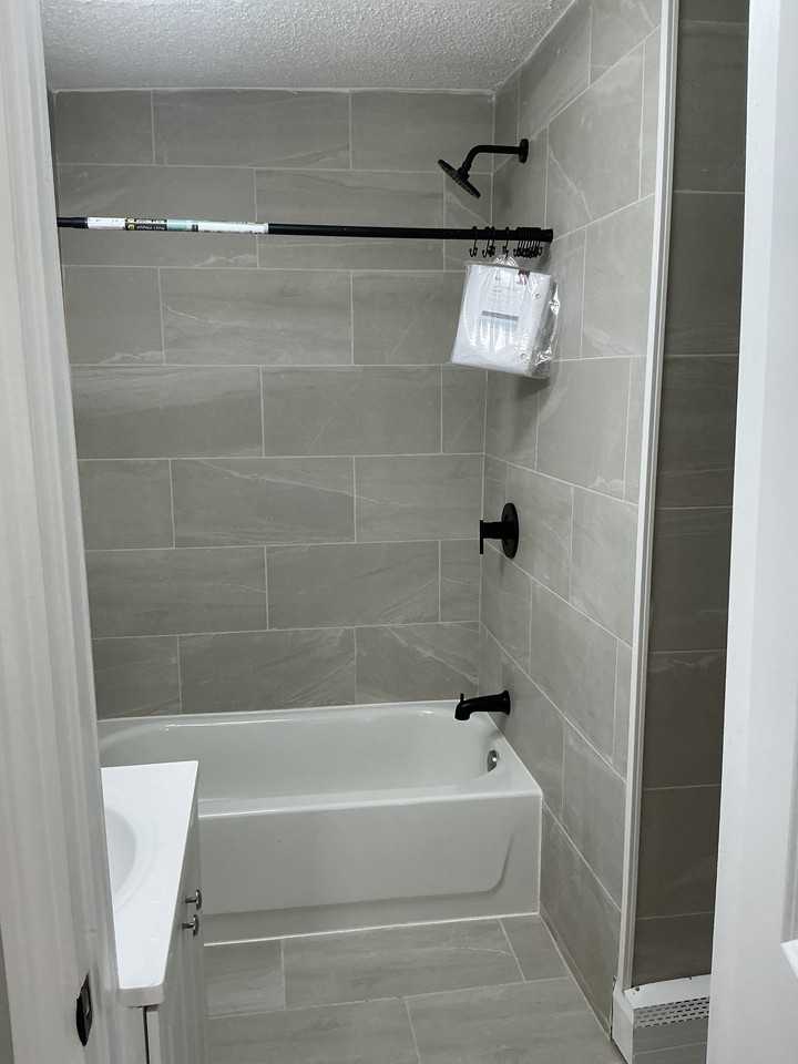 2304 Barnum Avenue - Photo 2 of 6