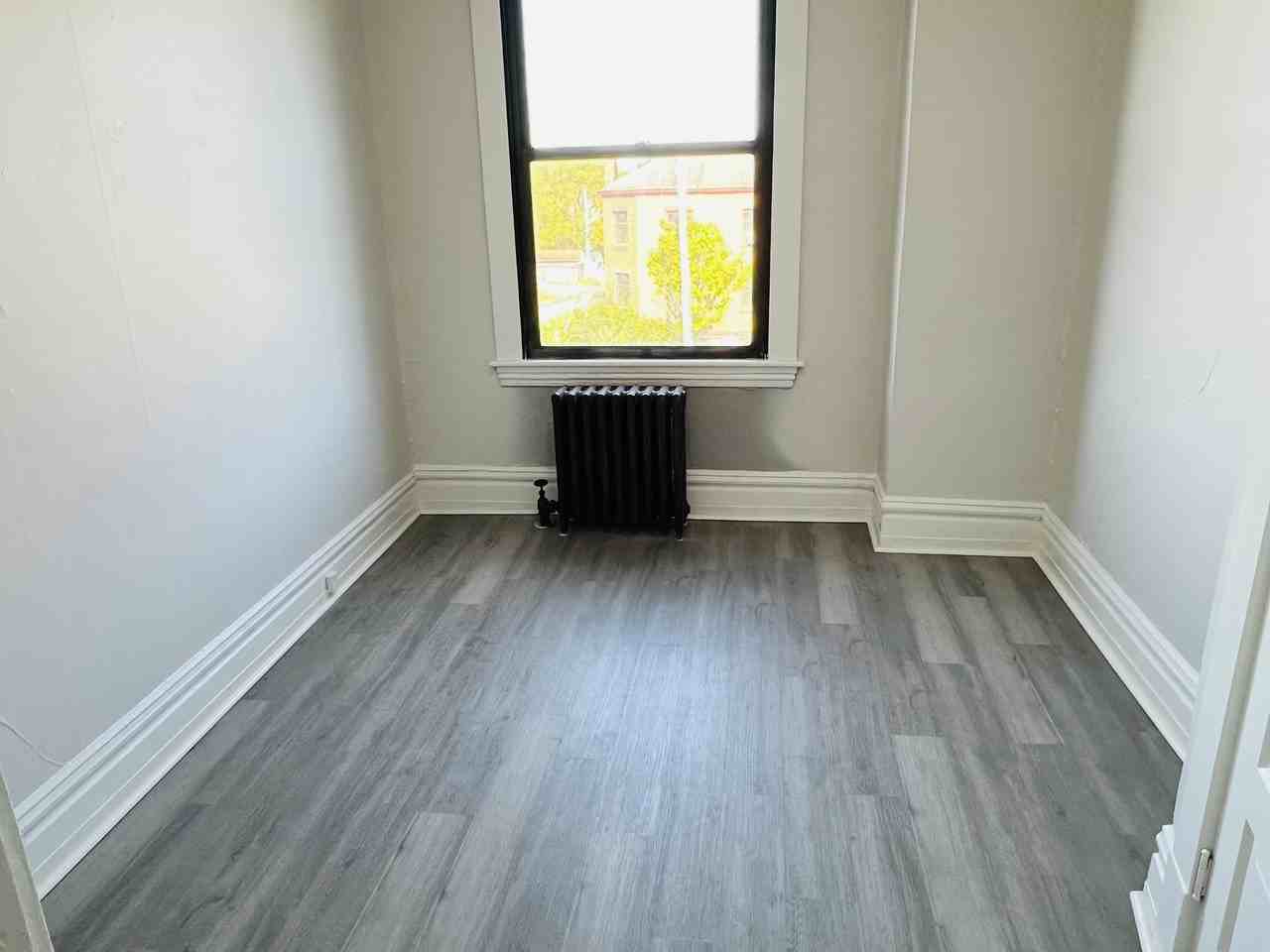 115 South Birmingham Avenue - Photo 7 of 10