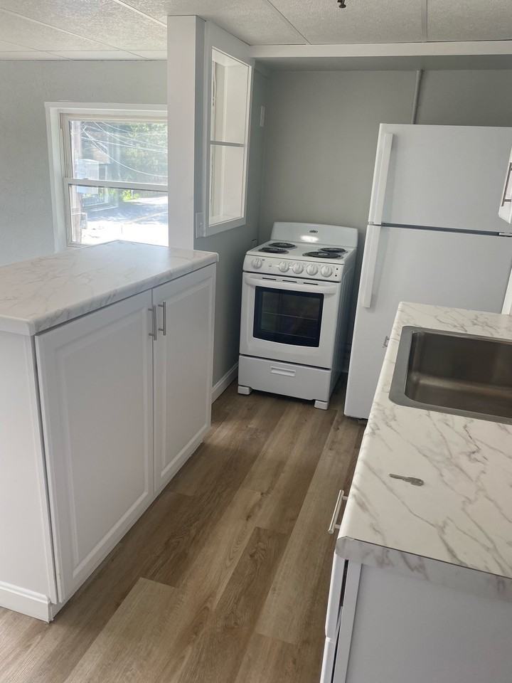 189 Millbury Avenue - Photo 3 of 5