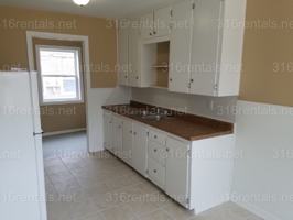 featured image of 906 S High St