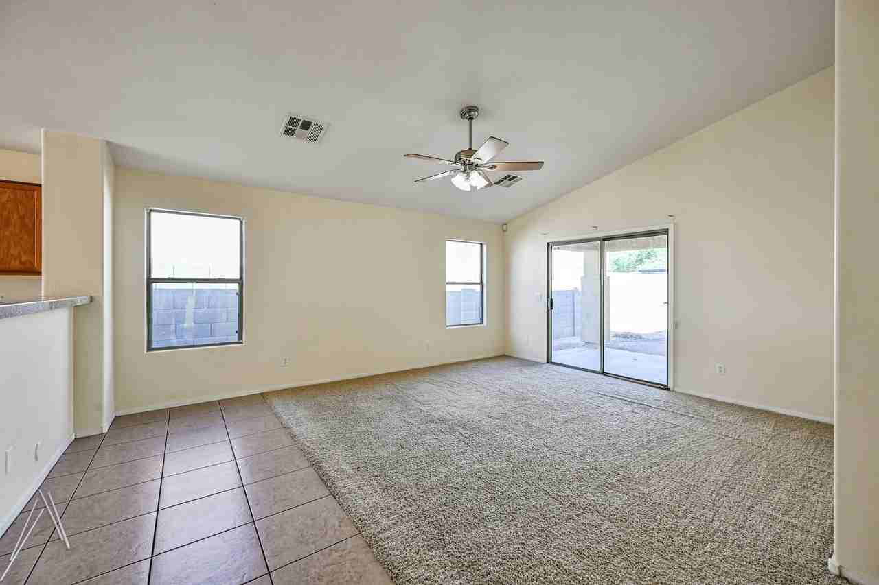 3915 South Coach House Drive - Photo 4 of 24