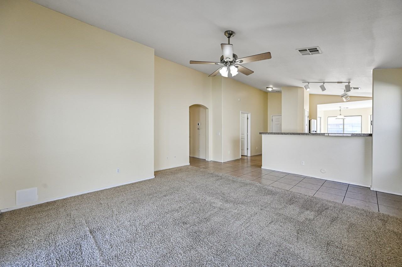 3915 South Coach House Drive - Photo 5 of 24