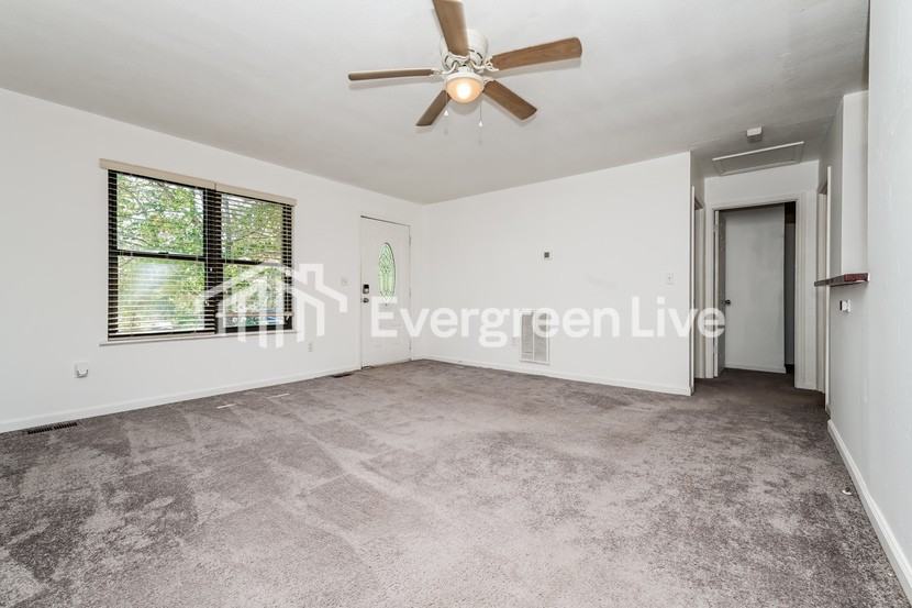 165 Thurman St - Photo 3 of 11