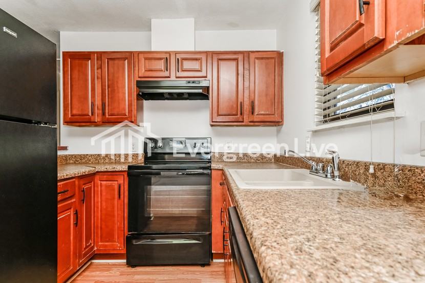 165 Thurman St - Photo 6 of 8