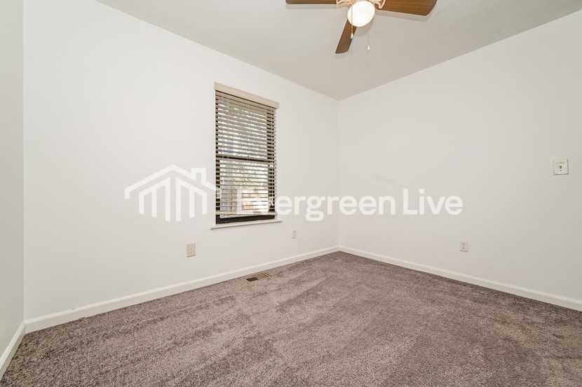 165 Thurman St - Photo 3 of 8