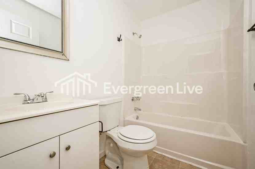 165 Thurman St - Photo 4 of 8