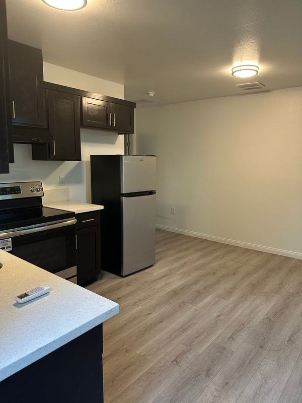 1351 1/4 E 41st Pl - Photo 3 of 9