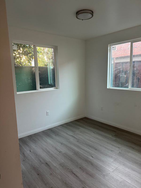 1351 1/4 E 41st Pl - Photo 7 of 9