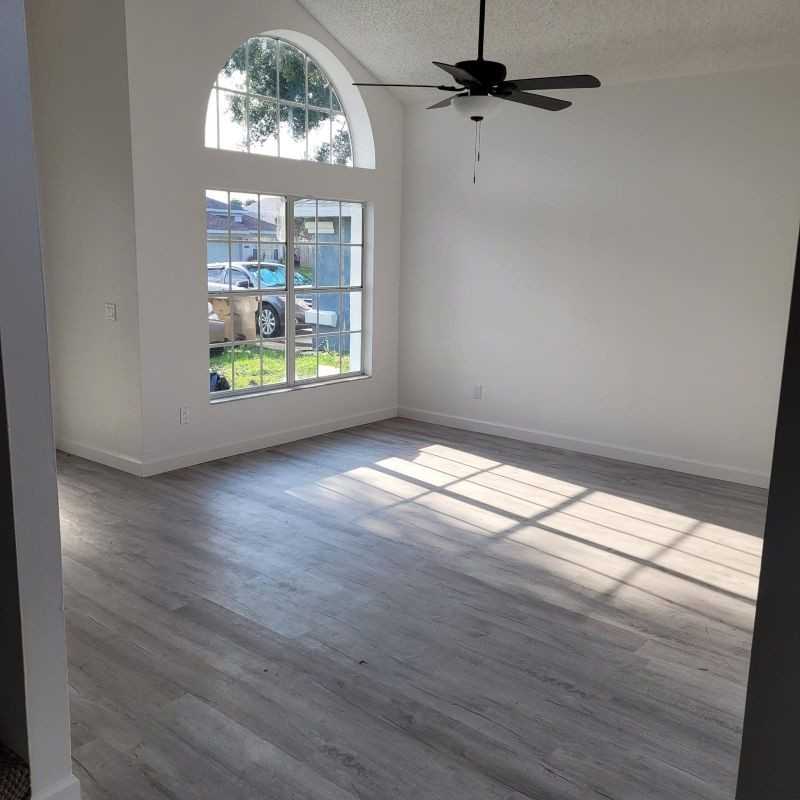 214 Bay Head Dr - Photo 2 of 3
