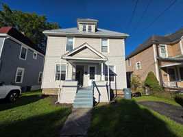 featured image of 133 N Fulton St ##131