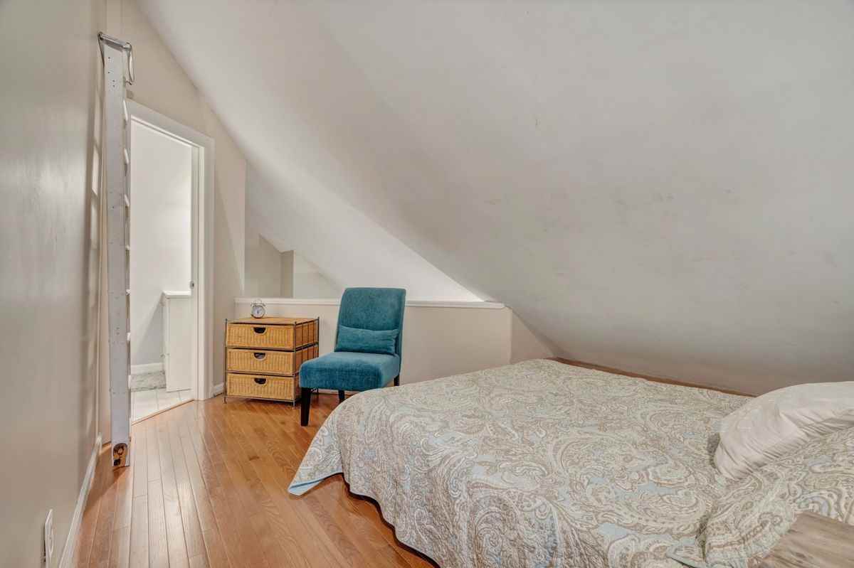 6 River Colony - Photo 2 of 22