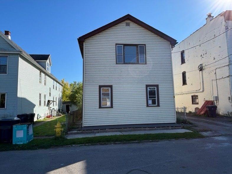 9 Roland Ave - Photo 2 of 15