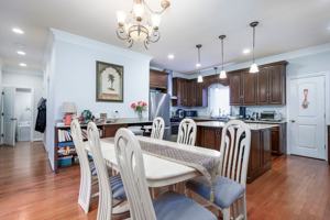 featured image of 418 Oak St