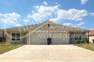 featured image of 3315 Stonewall Dr #B