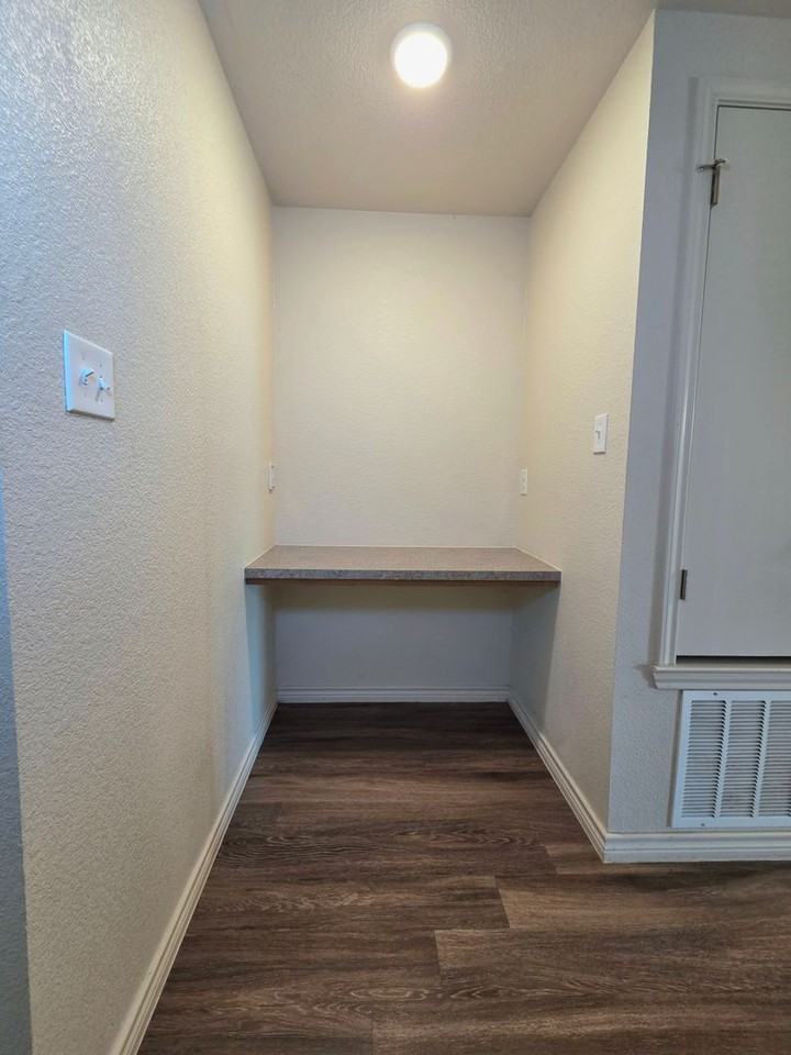 3315 Stonewall Dr #B - Photo 7 of 16