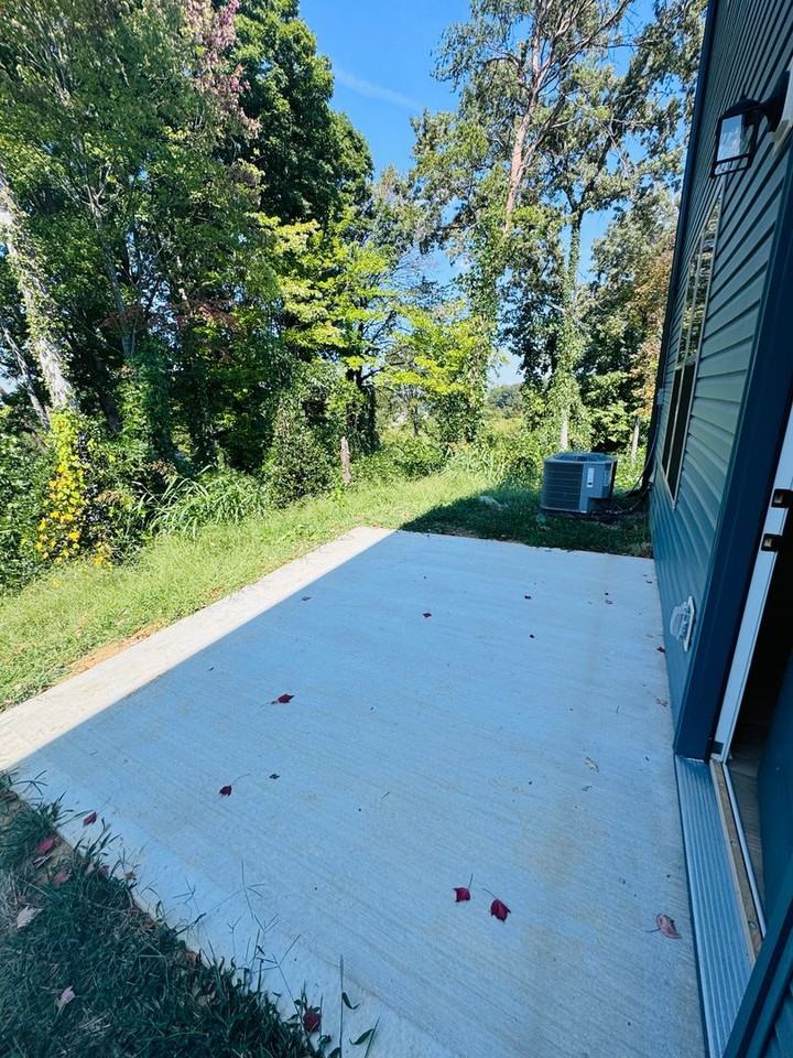 1827 Bennett Village Dr - Photo 2 of 23
