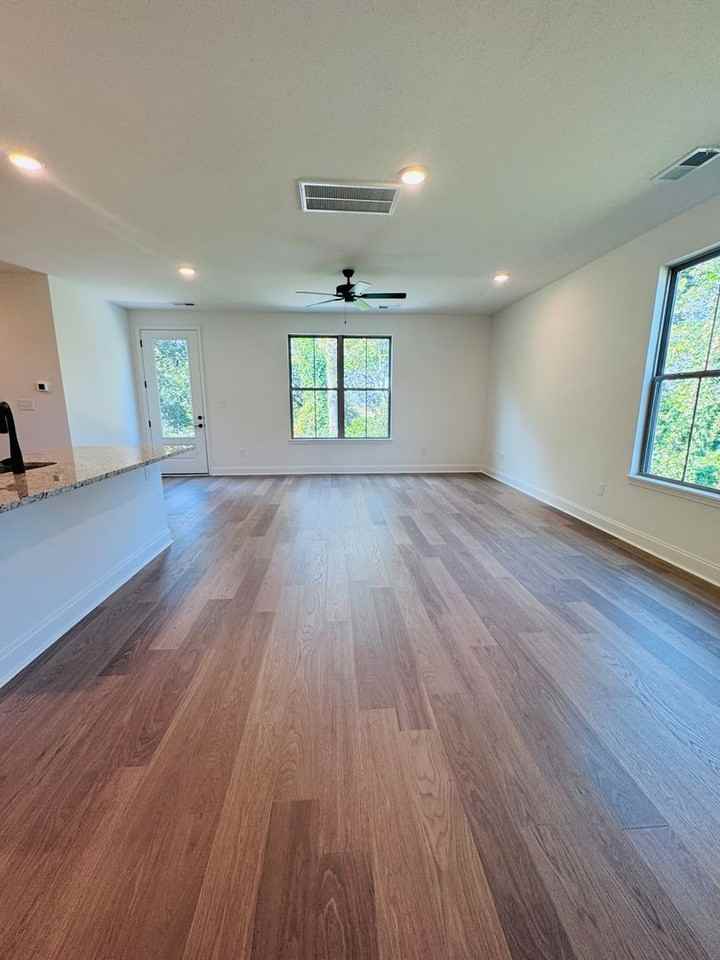 1827 Bennett Village Dr - Photo 5 of 23