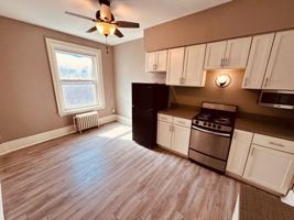 featured image of 7 W Philadelphia St