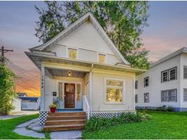 featured image of 1594 Van Buren Ave