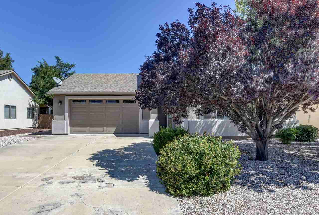 5879 N Bronco Ln - Photo 3 of 34