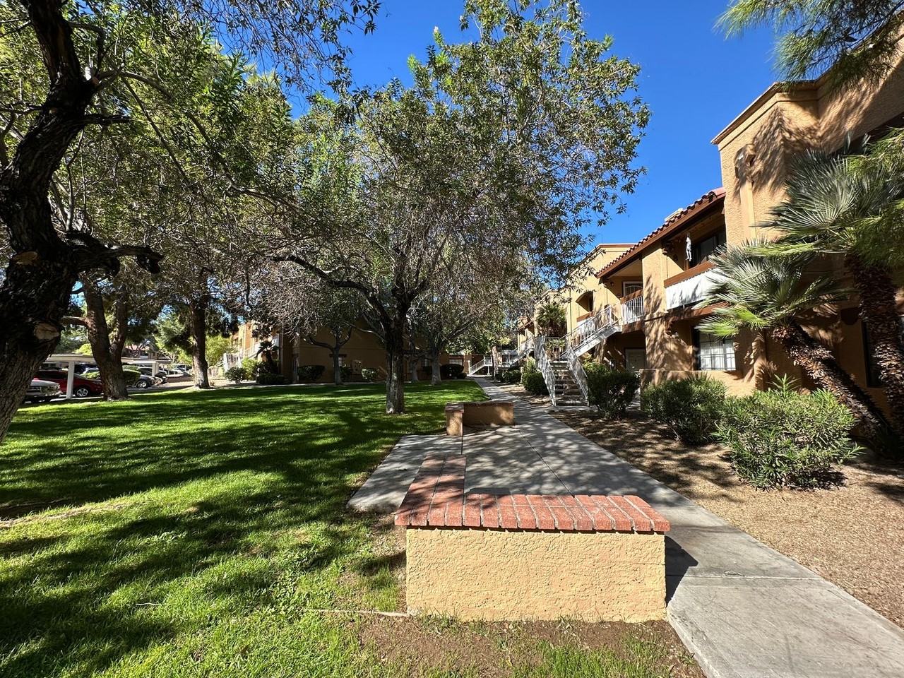 5142 S Jones Blvd - Photo 2 of 13