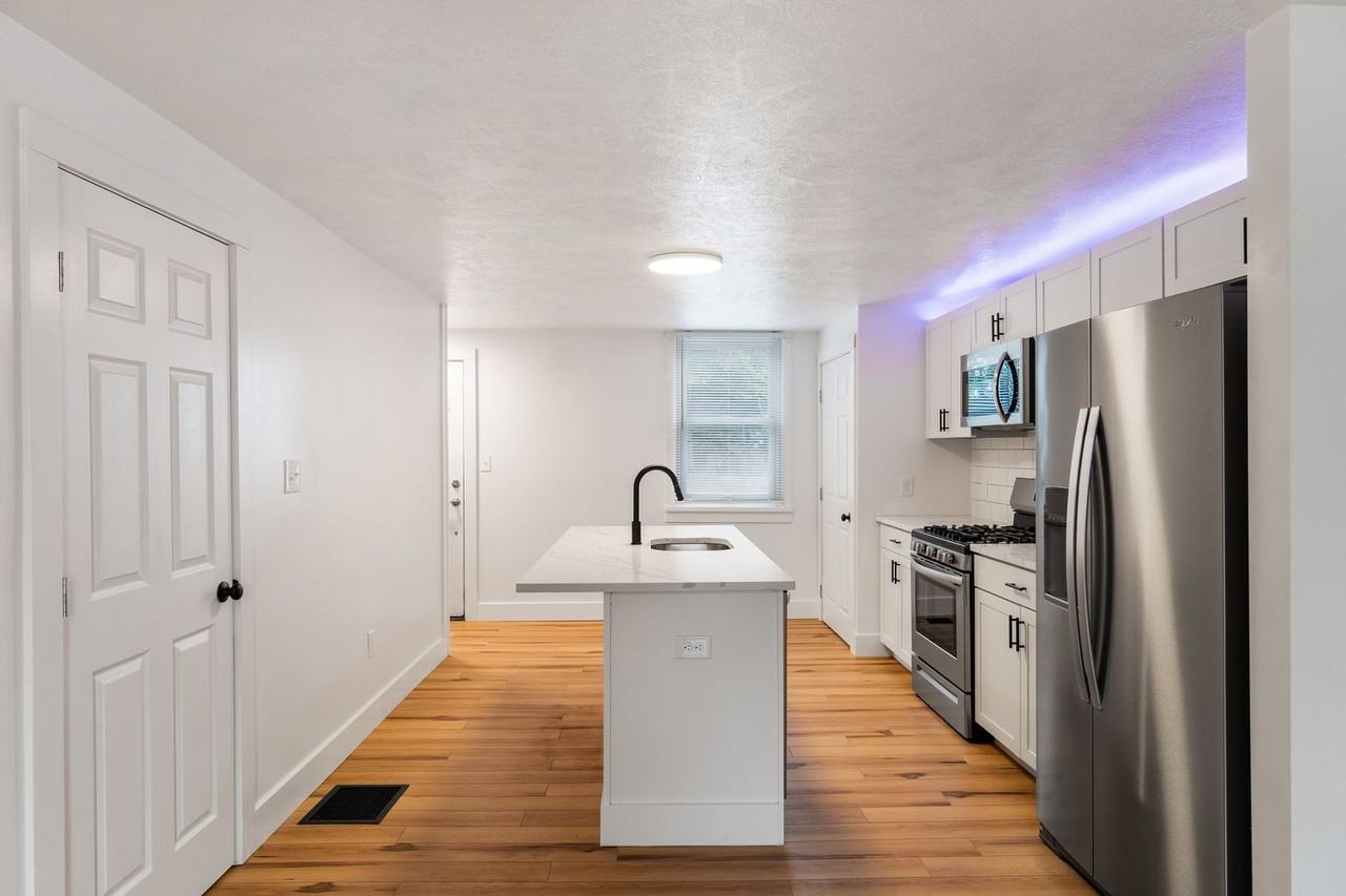 164 South 19th Street - Photo 6 of 29