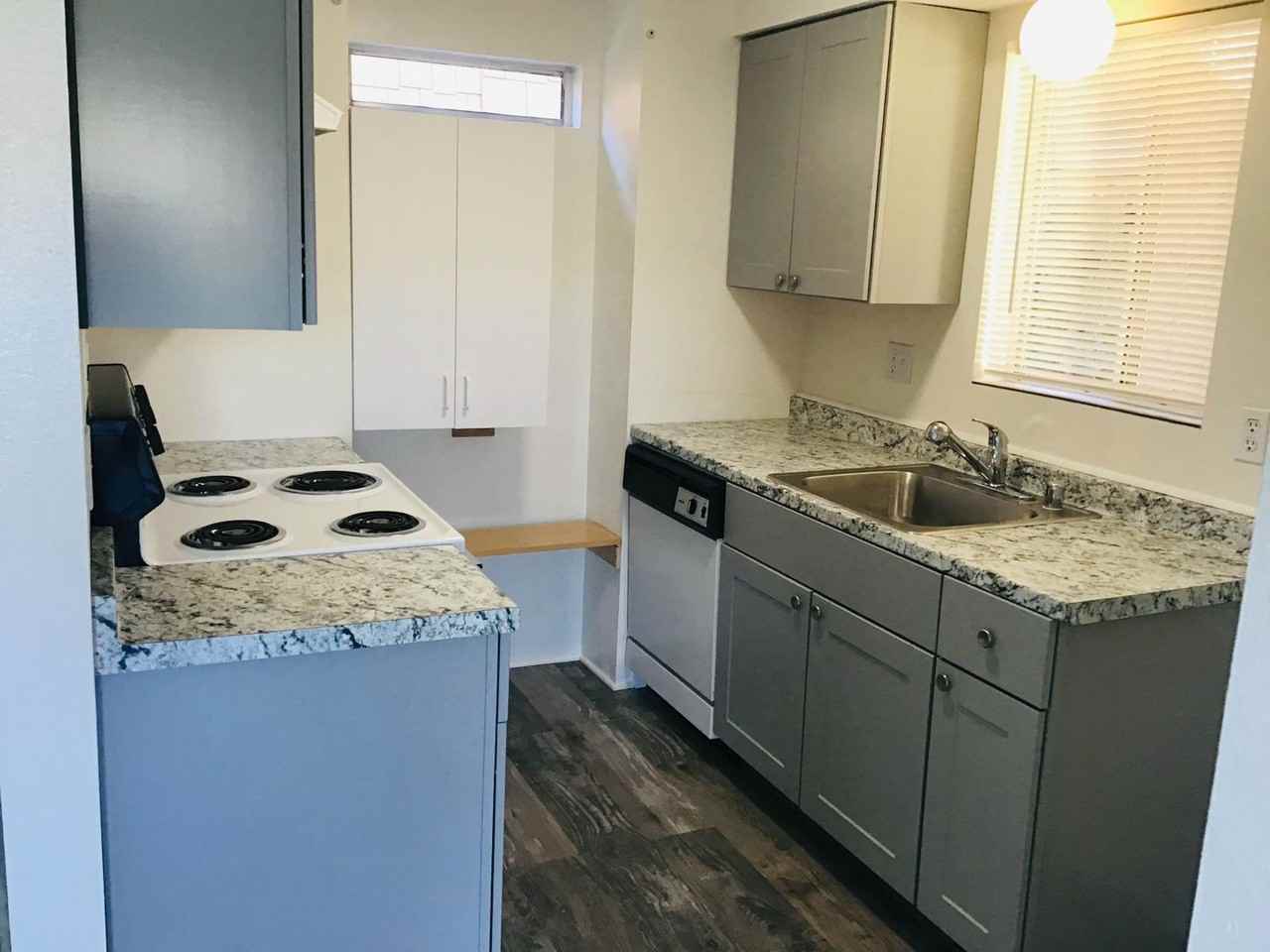 27509 Endeavor St - Photo 7 of 17