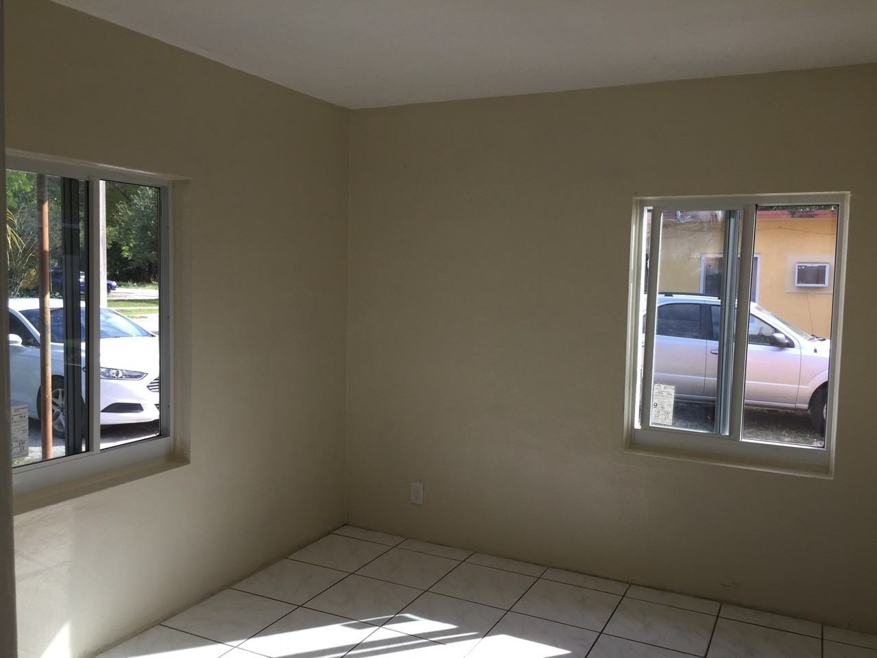 1308 Nw 4th St - Photo 7 of 12