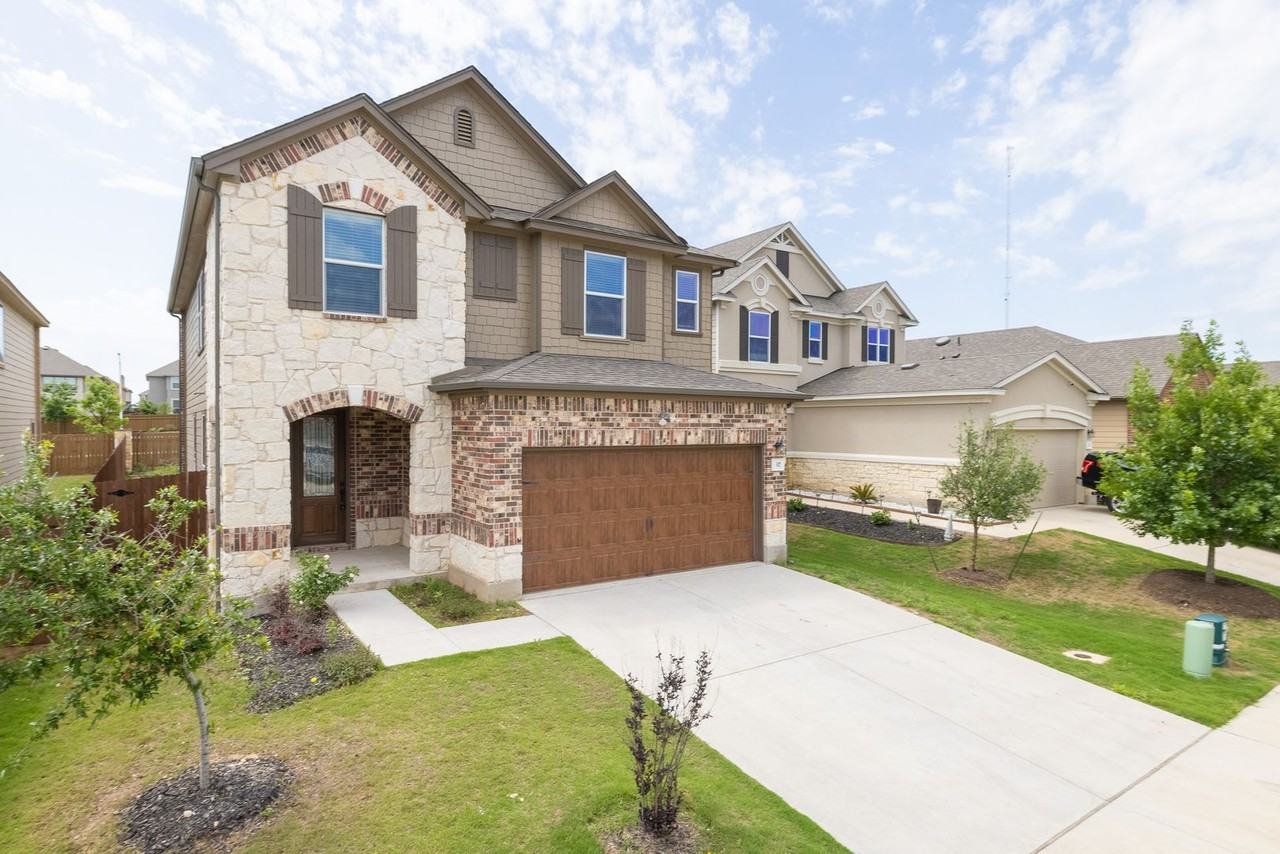 317 Tordesillas Dr - Photo 2 of 18