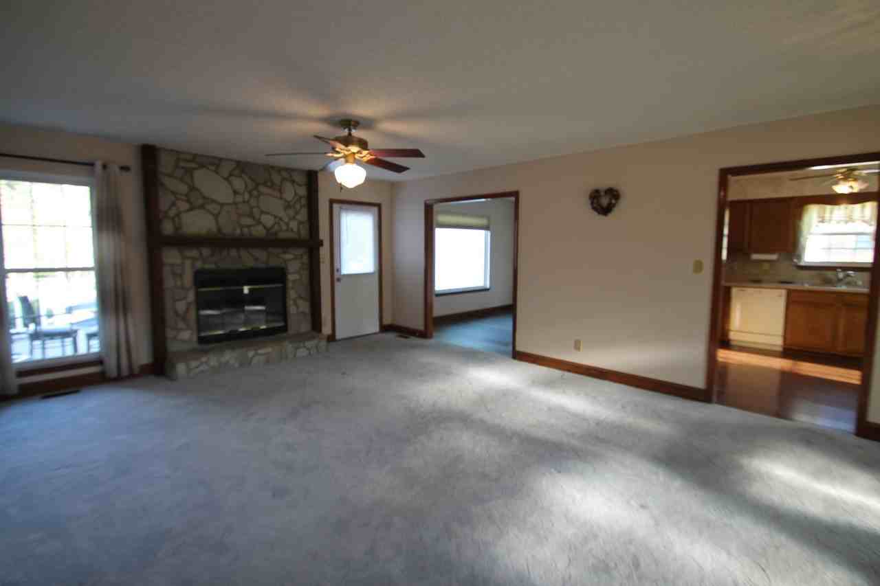 421 Peachtree Rd - Photo 6 of 17