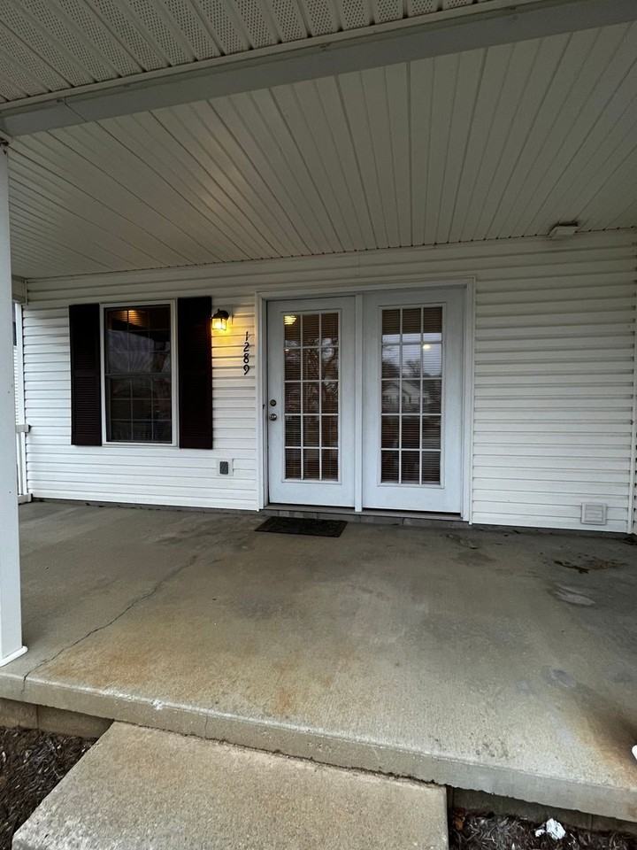 1289 S Cobble Creek Cir - Photo 4 of 50