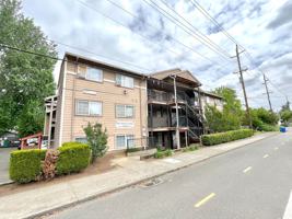 featured image of 10211 N Lombard St