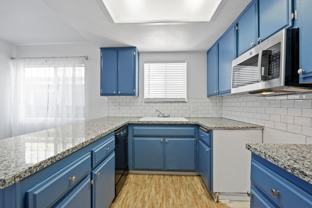 678 W 16th St - Photo 1 of 1