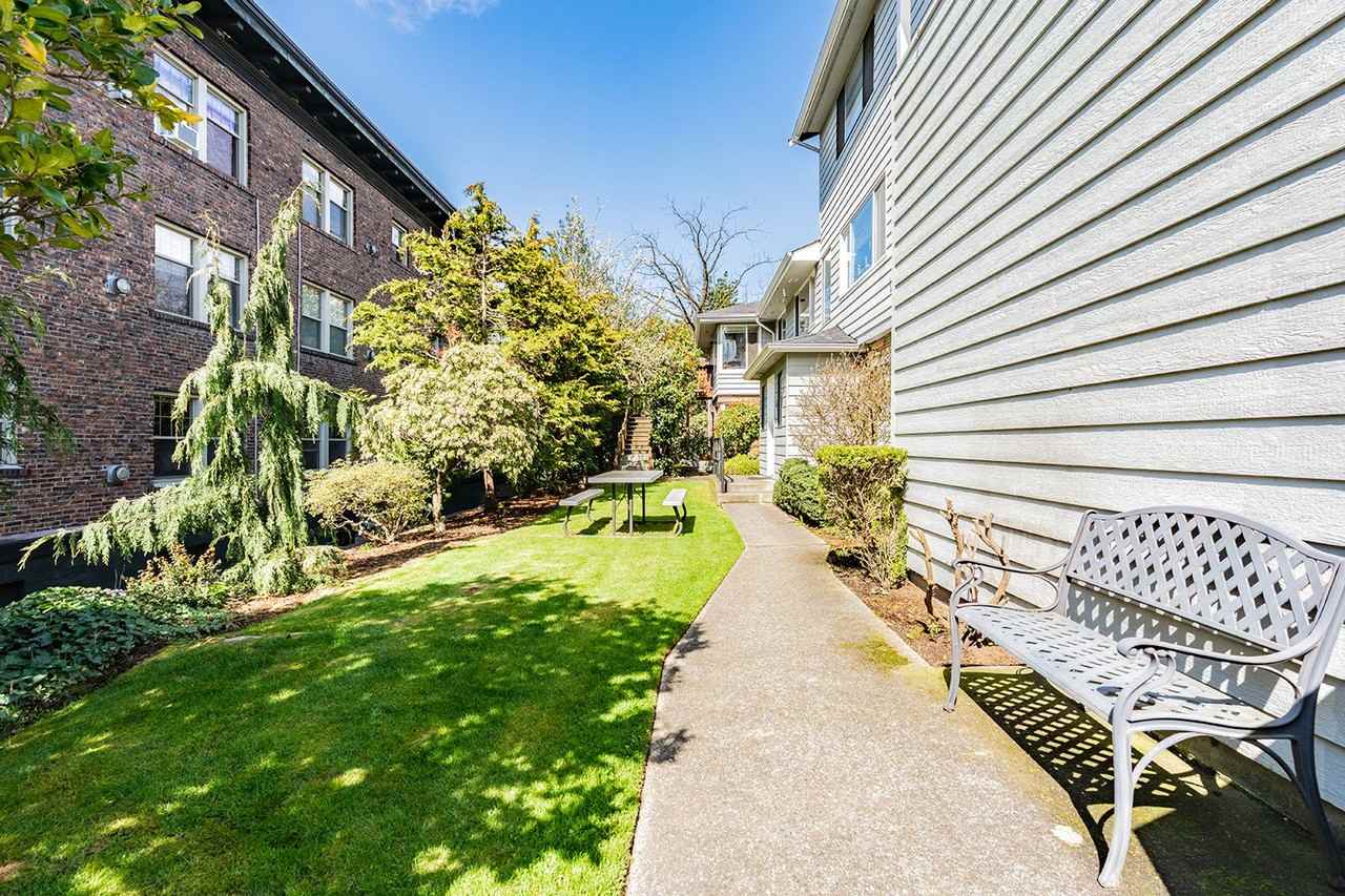 Azalea Manor - Photo 2 of 9