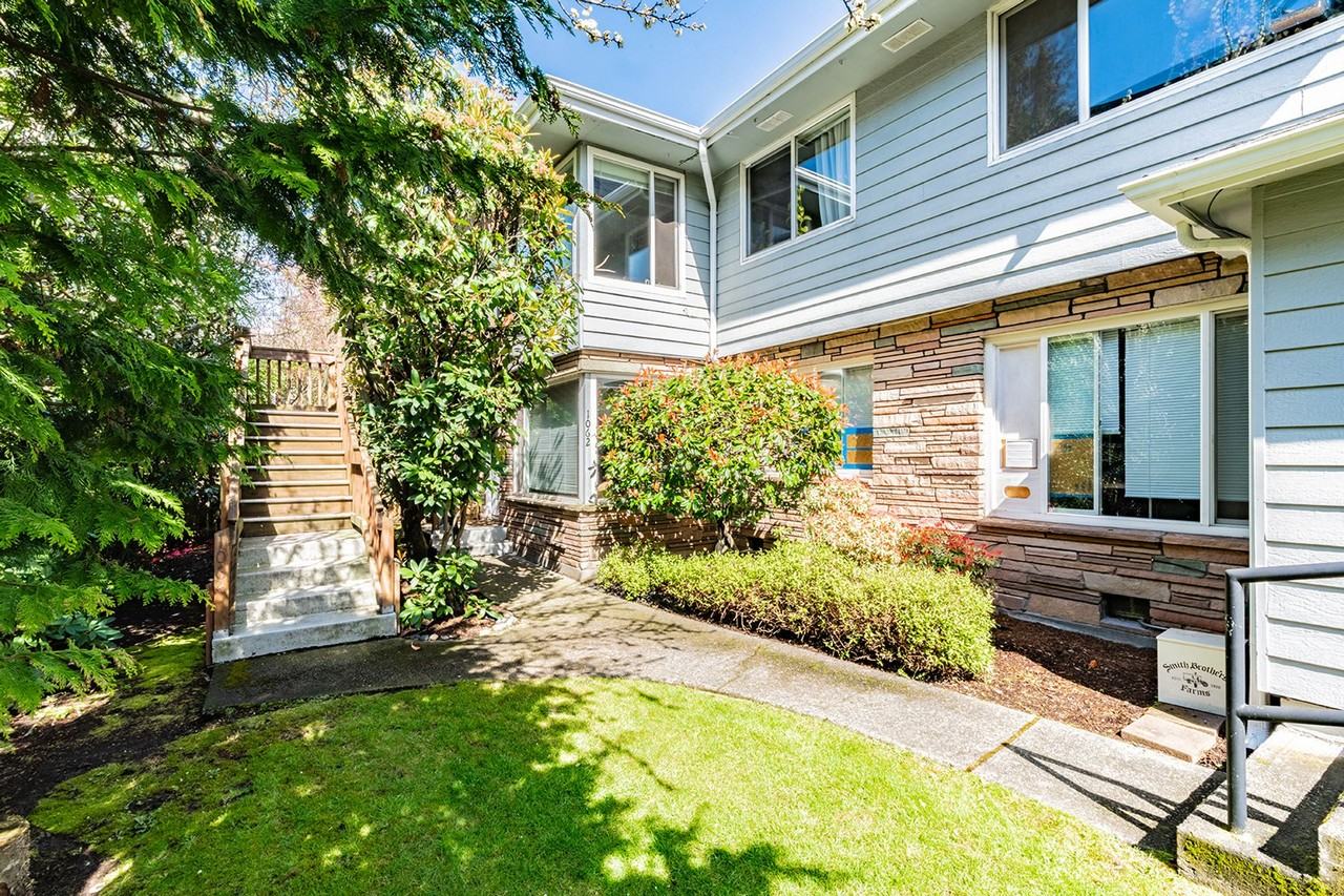 Azalea Manor - Photo 3 of 9