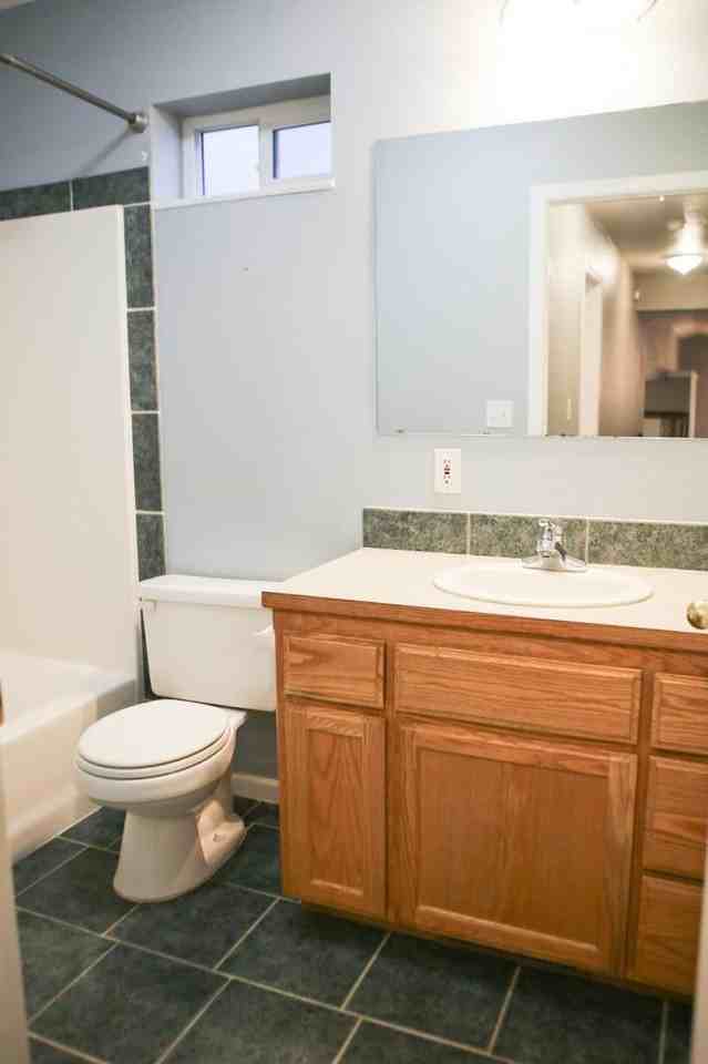 810 Highland St - Photo 3 of 25