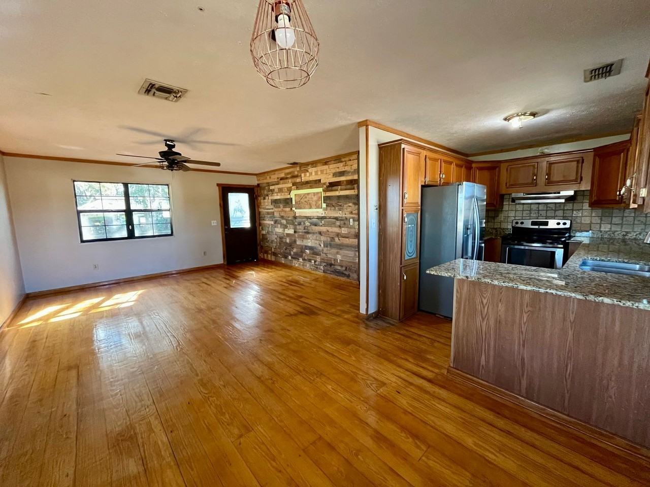 4307 Stanley Rd - Photo 6 of 16