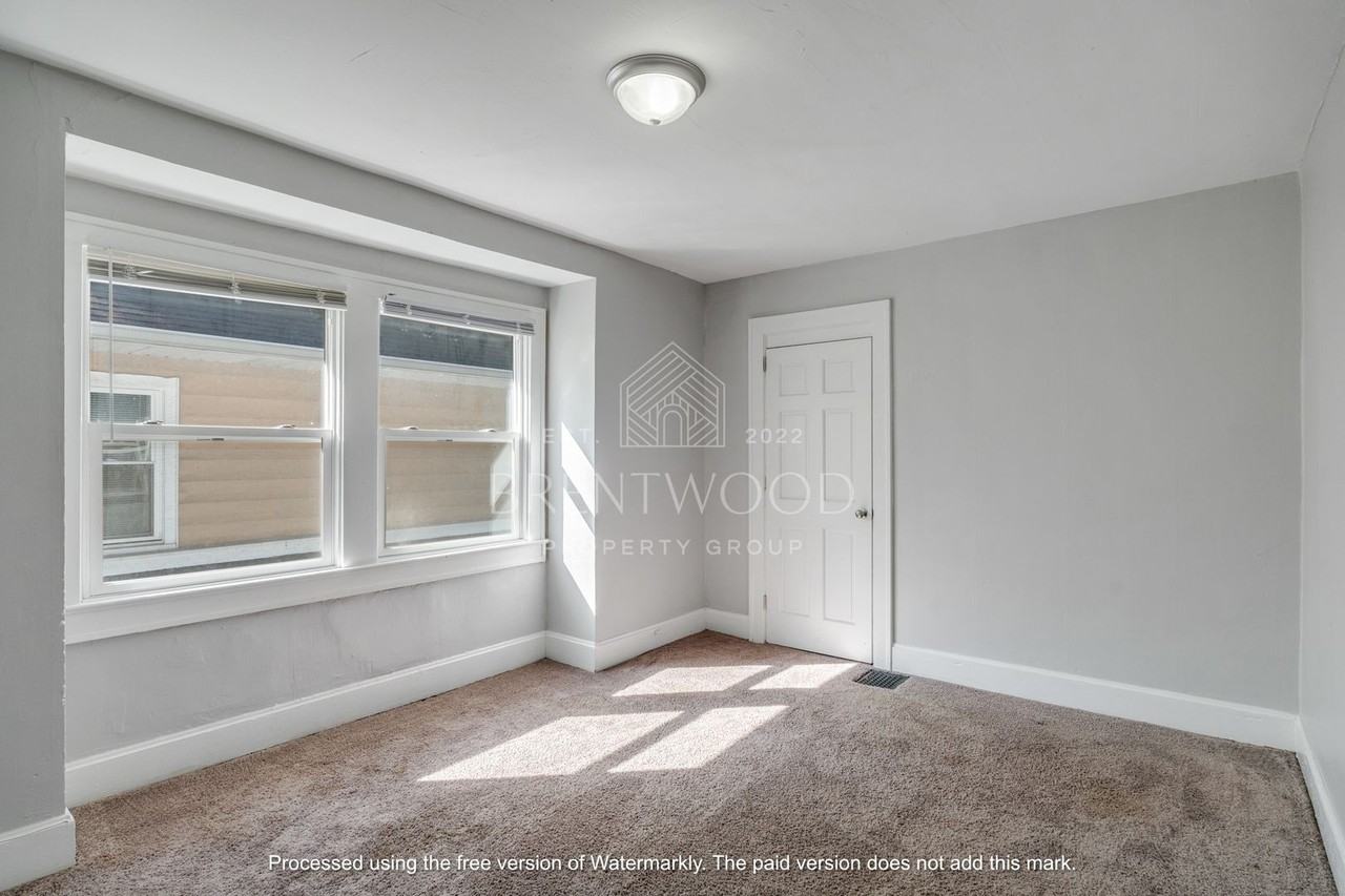 3039 N Delaware St - Photo 3 of 36