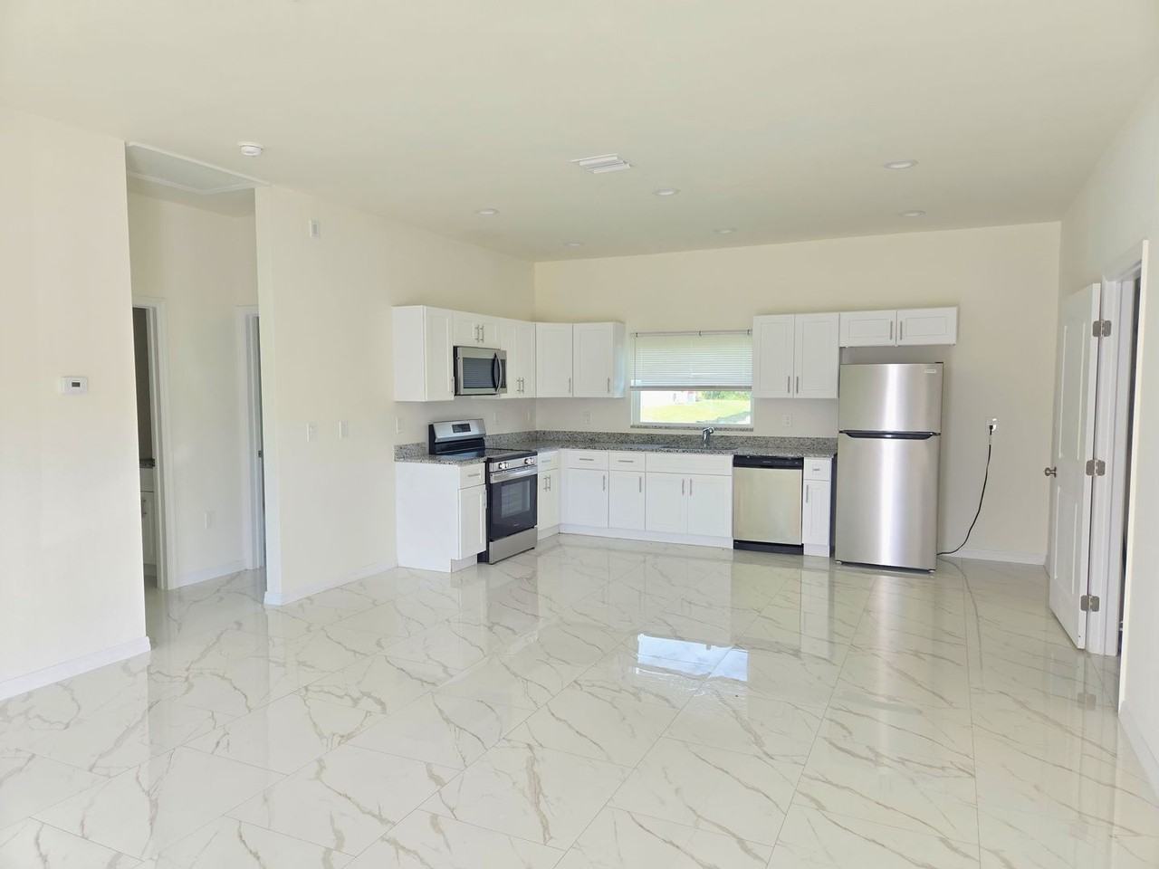 3306 49th St W - Photo 4 of 19