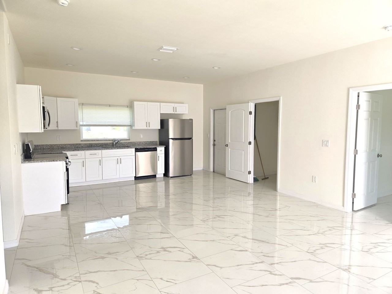 3306 49th St W - Photo 5 of 19